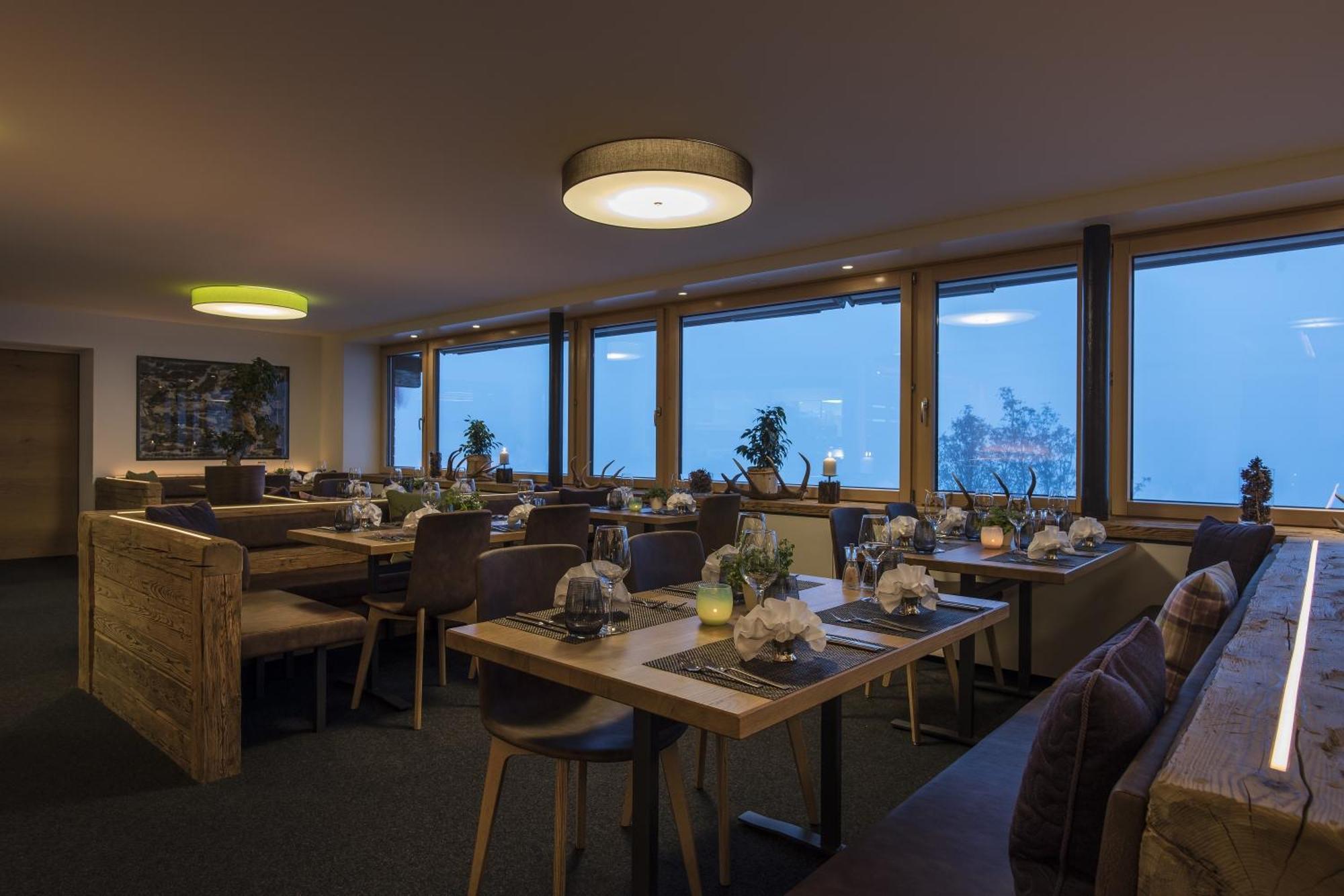 Berghotel Tgantieni Ленцерхайде Номер фото